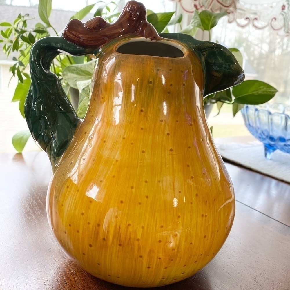 Sakura Sonoma Pear Pitcher Vintage